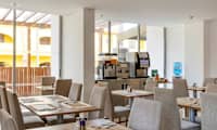 Restauranten serverer enkel frokostbuffé samt lunsj og middag fra meny