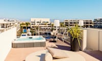 Juniorsuite med stor takterrasse og boblebad / Suite med to rom, stor takterrasse og boblebad