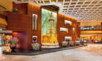 Lobby-lounge