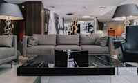 Lobby-lounge