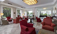 Lobby-lounge