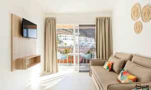 2-romsleilighet nedenfor bassengområdet