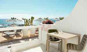 2-romsleilighet med terrasse mot bassengområdet