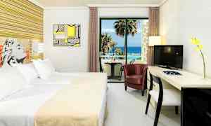 Dobbeltrom med havutsikt