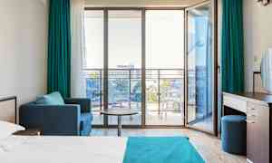 Dobbeltrom med balkong og mulighet for ekstraseng