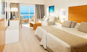 Premiumrom med havutsikt