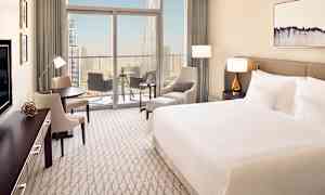 Dobbeltrom deluxe mot fontenen