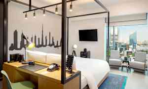 Dobbeltrom med utsikt mot elven