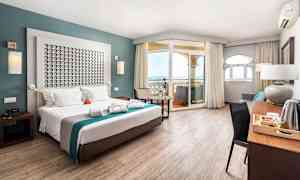 Dobbeltrom med havutsikt