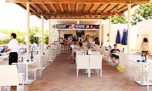 Basseng- og snackbar ved aktivitetsbassenget