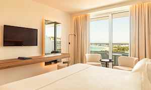 Dobbeltrom superior med havutsikt