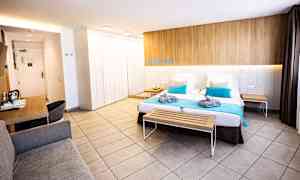 Dobbeltrom med begrenset havutsikt