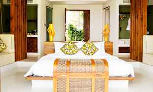 Dobbeltrom med balkong og begrenset havutsikt