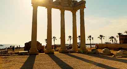 Oppdag historiske Side & Smaker av Manavgat