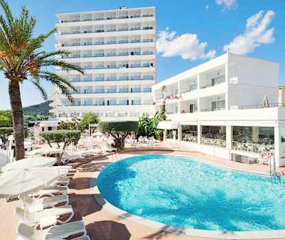 Morito Beach er en del av hotell Morito, og har felles basseng