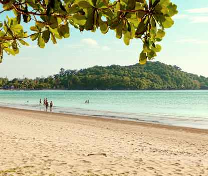 Stranden nedenfor hotellet