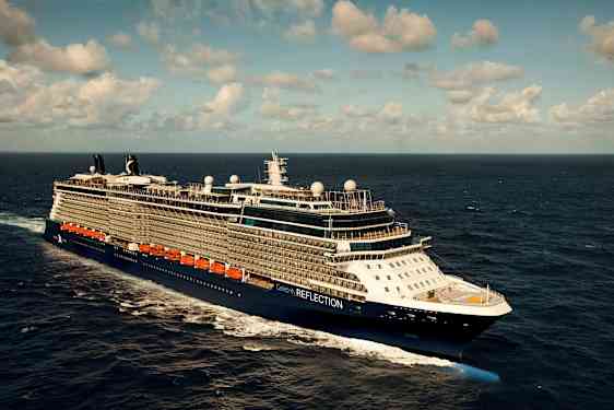 Et cruiseskip på åpent hav. (AI-generert tekst)