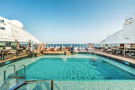 Yacht Club, kun tilgjengelig for gjester som bor i Yacht Club-lugarer/suiter
