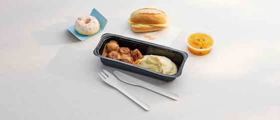 Flymat hos Sunclass Airlines; Barnemeny med kjøttboller og potetmos