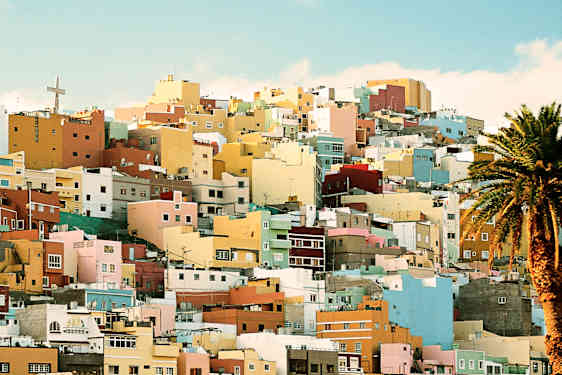 Gran Canaria fargerikt boligområde