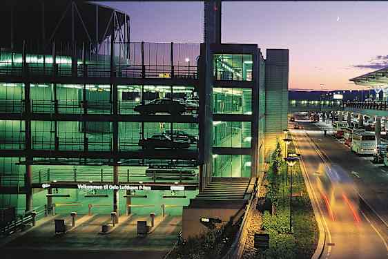 Parkering på Oslo lufthavn