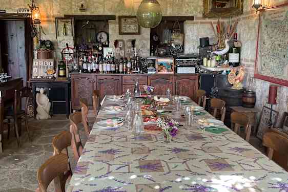 Oppdekket bord i bulgarsk stil