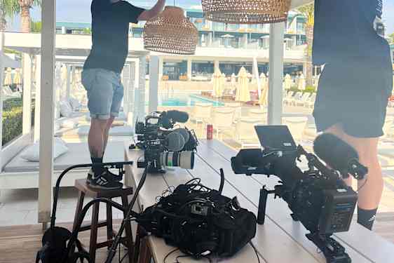 16 ukers helvete innspilling i restauranten på OBC Kypros