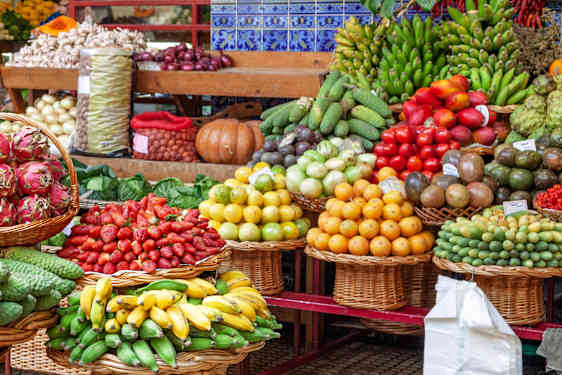 Ferske frukter ser fristende ut på markedet på Madeira