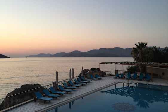 Vackra vyer från hotell Elena Apartments i Mirties & Massouri