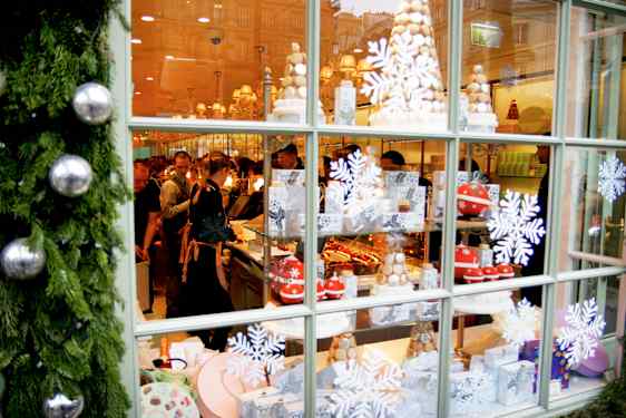 Julemarkeder i Paris tilbyr fantastiske julegaver