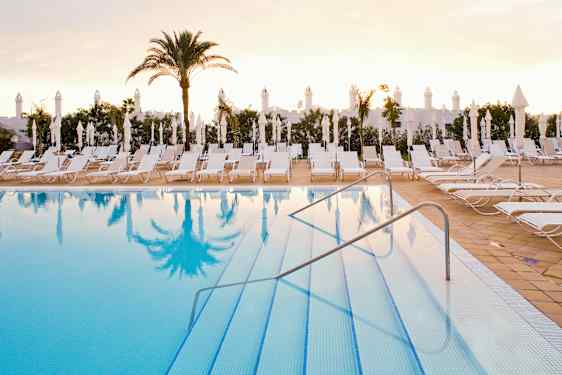 Poolområde vid Sunprime Atlantic View, Gran Canaria