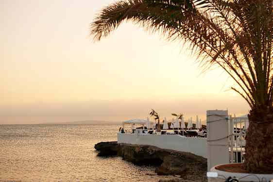 Uterestaurant i Palma, Mallorca, sett i solnedgang