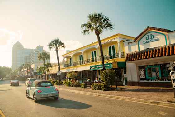 Leiebil på pakkereiser med rutefly