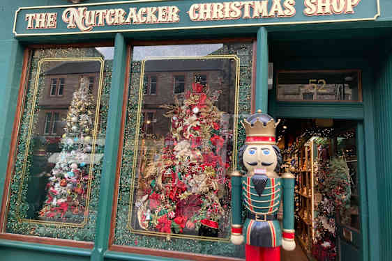 En sjarmerende, liten julebutikk – utenfor sesong