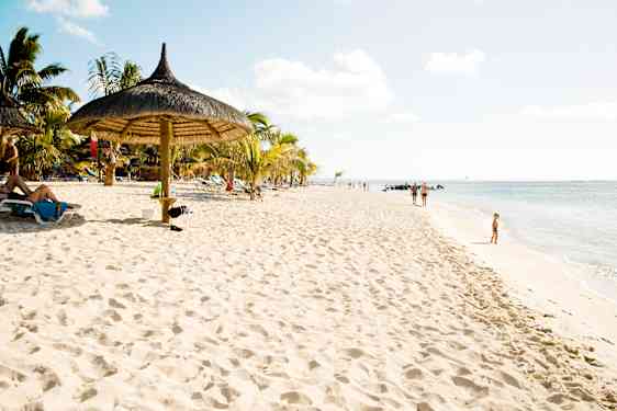 Langgrunn strand på Mauritius