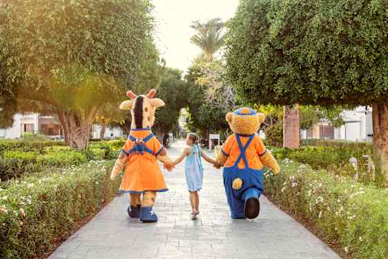 Lollo och Bernie på Sunwing Sandy Bay Beach - Cypern