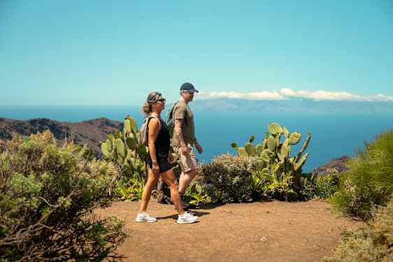 Par vandrar på Teneriffa