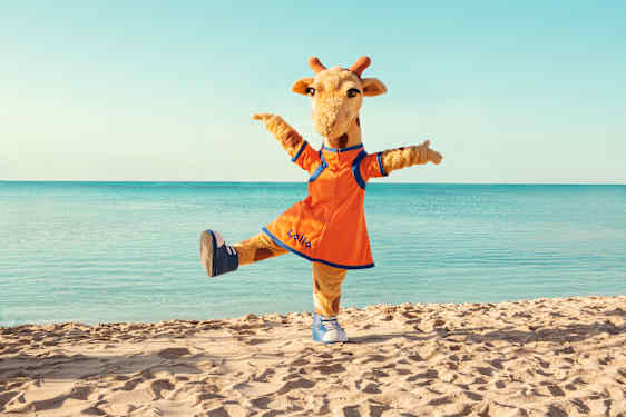 Lollo danser på stranden