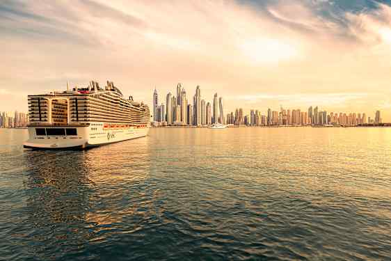 MSC-skip på vei mot Dubai