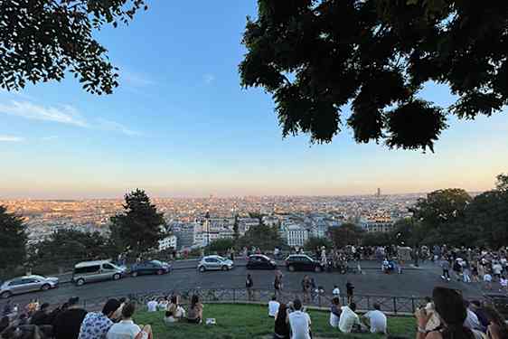Paris skyline