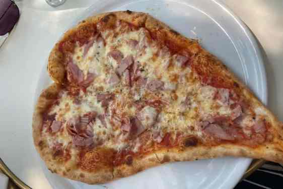 Hvilket barn sier vel nei til en hjerteformet pizza?