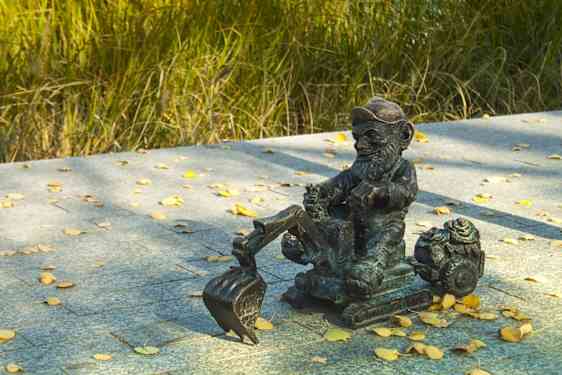 Liten figur av en dverg