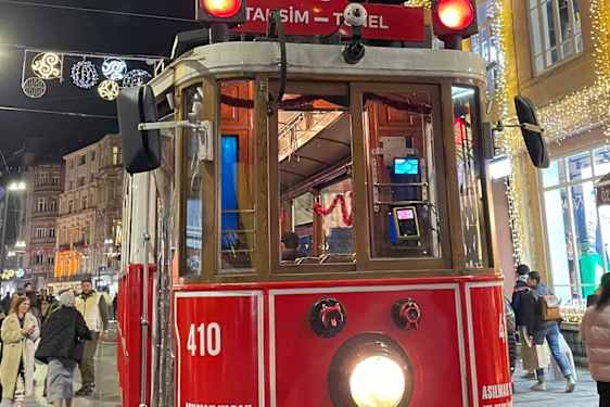 Trikk ved Taksim-plassen.