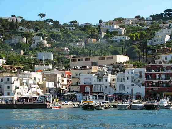Capri från havet