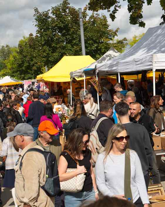Mauerpark Flohmarkt