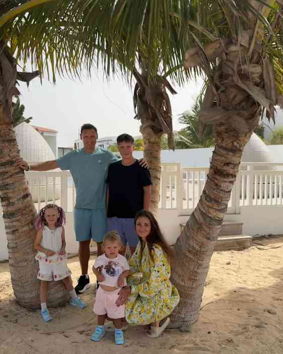 Familien Hykkerud under palmene på Kapp Verde