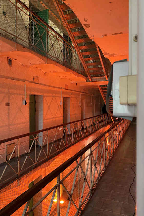 Bestill en guidet tur og besøk det skumle fengselet Lukiškės Prison 2.0.