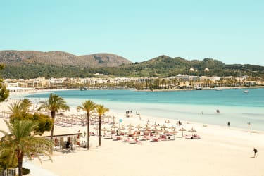 Den barnevennlige stranden i Alcudia, Mallorca