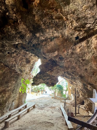 Grotten Saint John