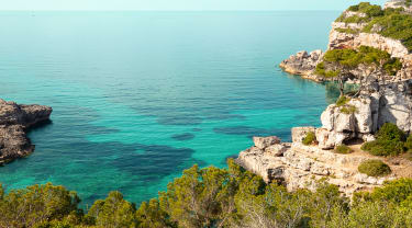 Promenade langs det vakre havet på Mallorca